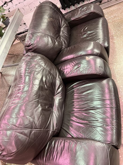 Продам кожанный диван