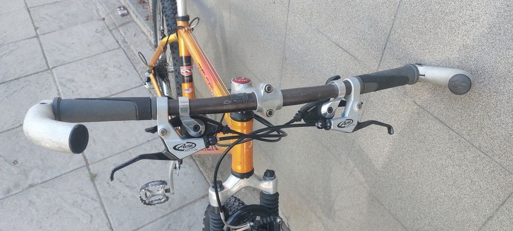 Продавам американски алуминиев велосипед Трек 26 цола,46 см