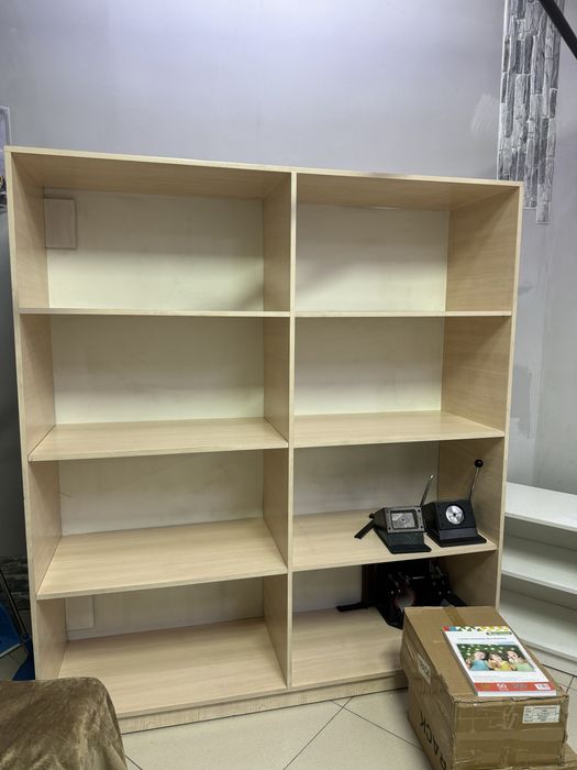 Шкаф полка-витрина