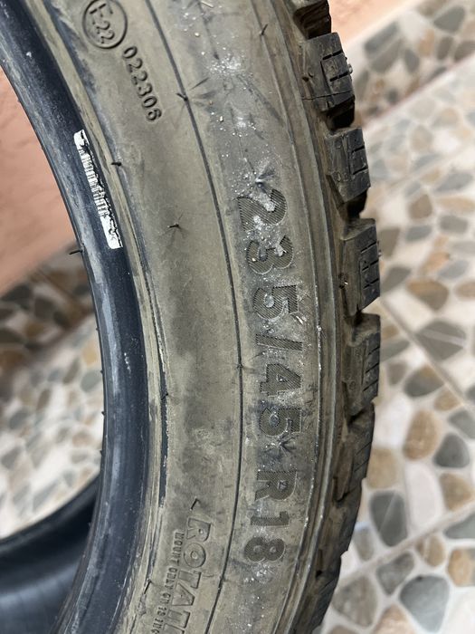 Продам шипованную резину