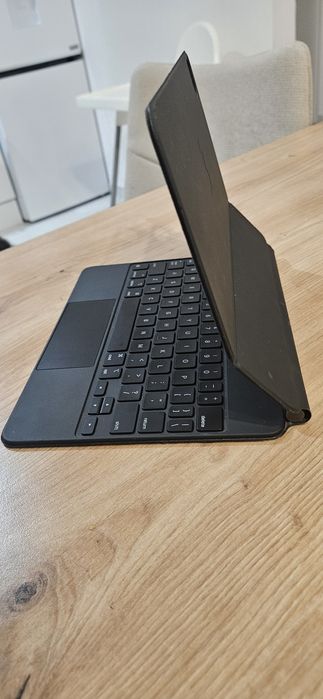 iPad pro magic 11 inch keyboard case