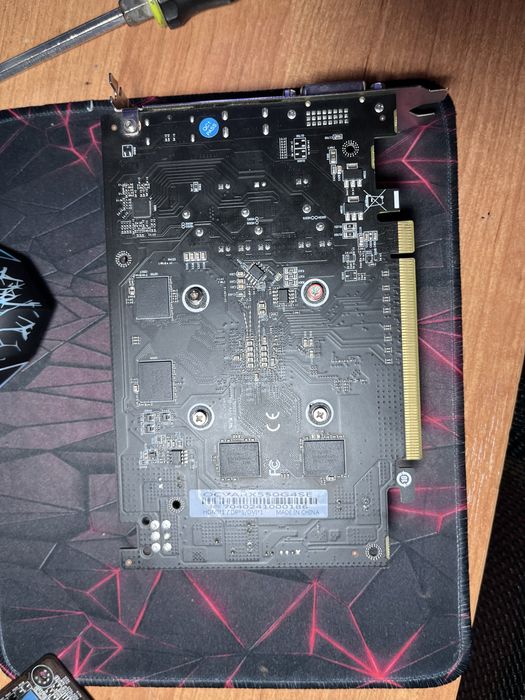 Продам видиокарту RX550