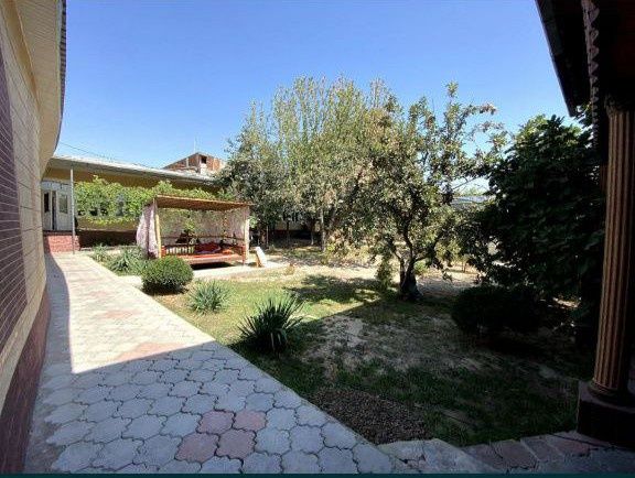 Chilonzor Doʻmbirabod mahalla, Tirsak obod 44. Uy sotiladi.