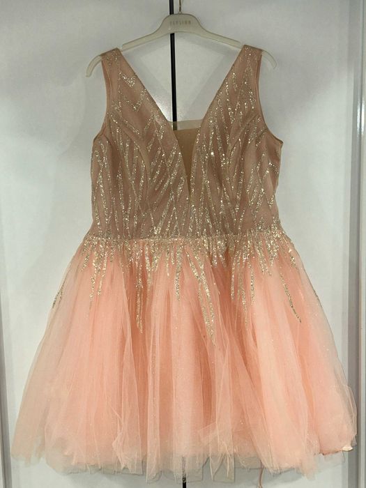 Официални рокли размер М/L