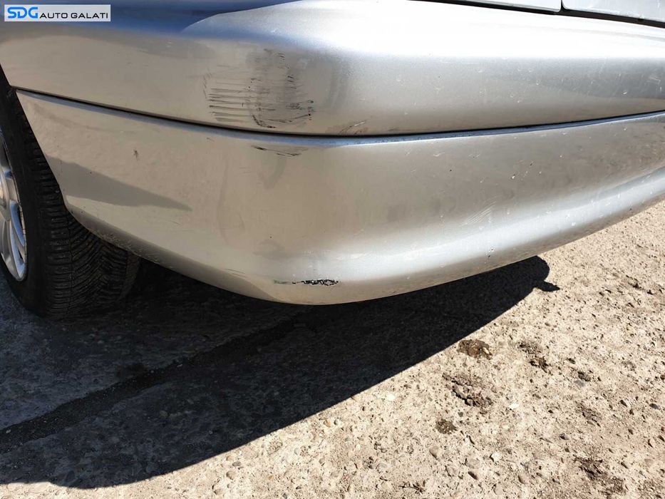 Bara Spoiler Spate Toyota Avensis T22 Berlina Sedan 1997 - 2003 Culoare 199 [LC4269]