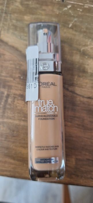 Продавам фон дьо тен Loreal  True match