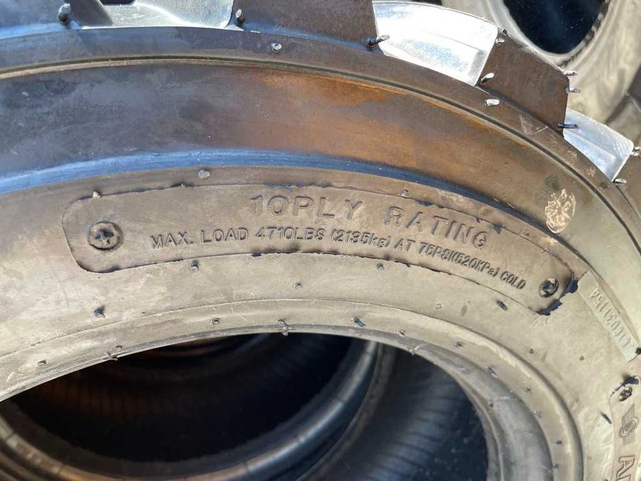 10-16.5 Cauicucuri de JCB incarcator cu garantie livrare rapida groase
