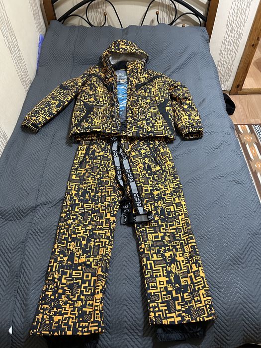 Продам вверхнюю одежду