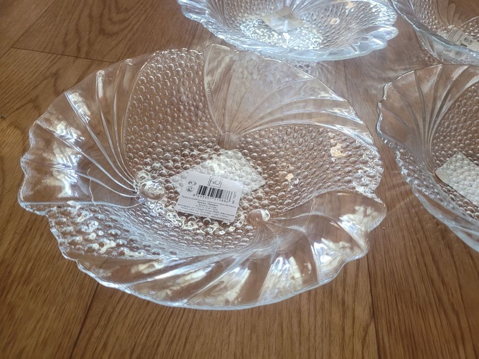 Тарелки (6 штук)