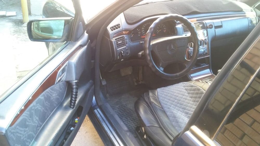 Mercedes Bens продаётся!