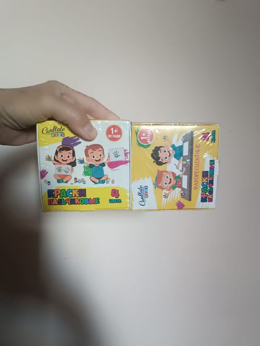 Краски пальчиковые 2 пачки новые