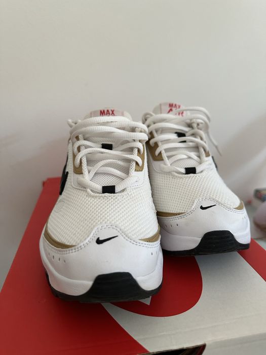 Маратонки NIKE Air Max Ap