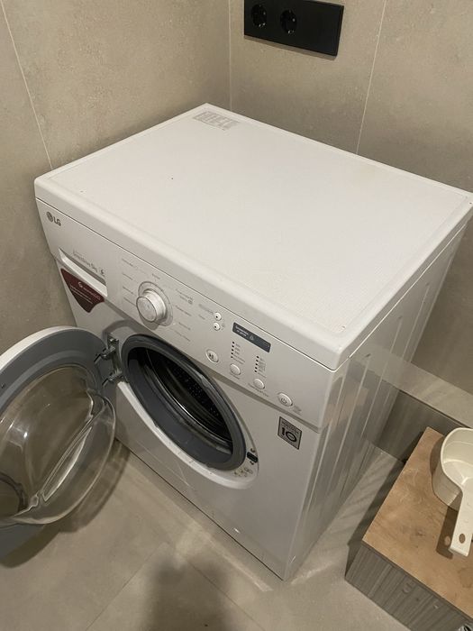 Продам стиральную машину LG