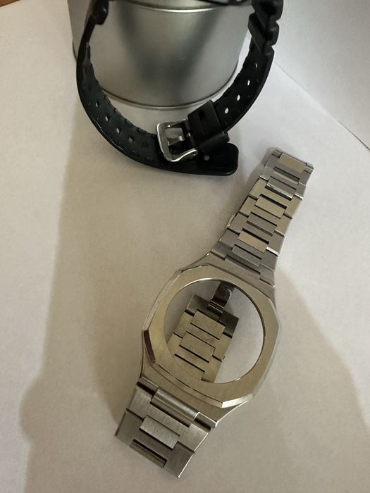 Продам Casio G Shock 2100