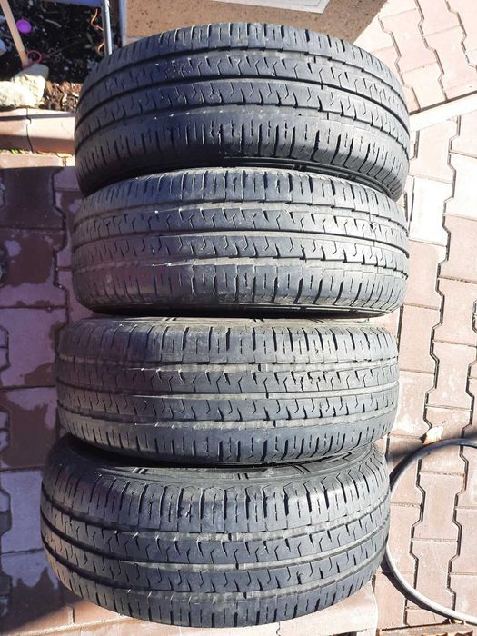 60 EUR  за 4 бр.Летни бусови гуми размер 205/65/16 дот 22 година  205/65R16