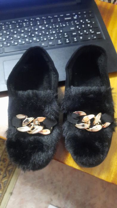 Продаётся женская обувь