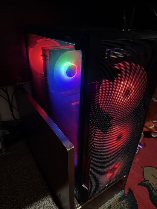 Stolni komputer msi