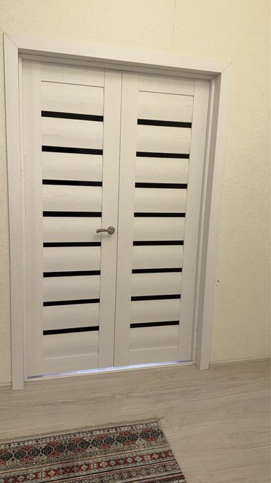 Двери межкомнатные б/у