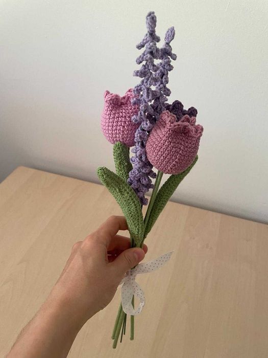 Flori crosetate - lalele si lavanda