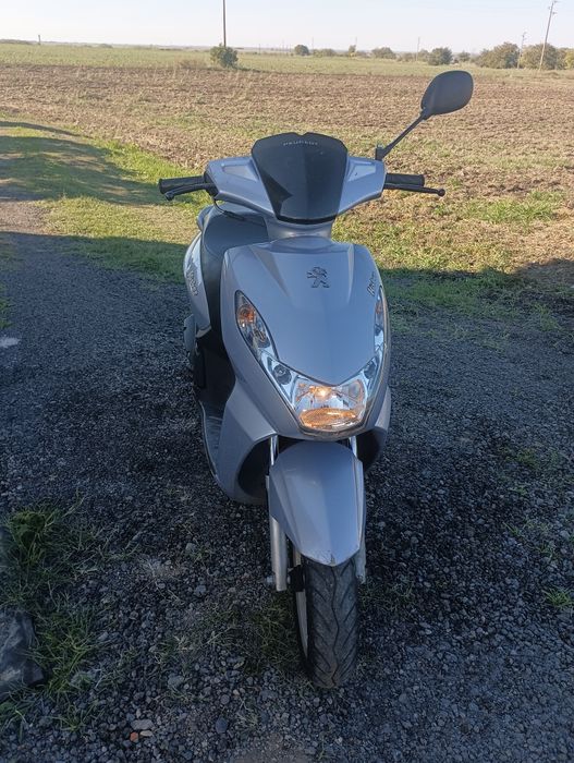 Скутер PEUGEOT Kisbee
