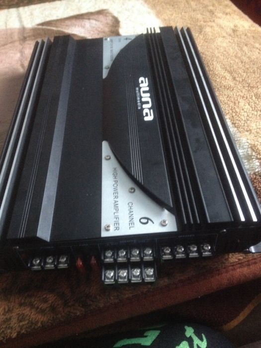 Vând- casetofon Auna si carlig de remorcare