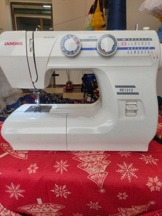 Машинка швейная janome
