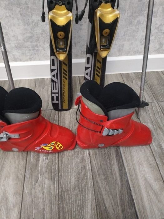 Лыжи и ботинки, горнолыжный