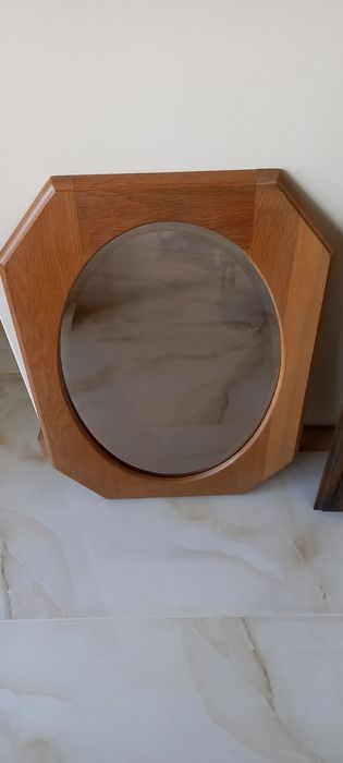 Красиви огледала с рамки от масивна дървесина