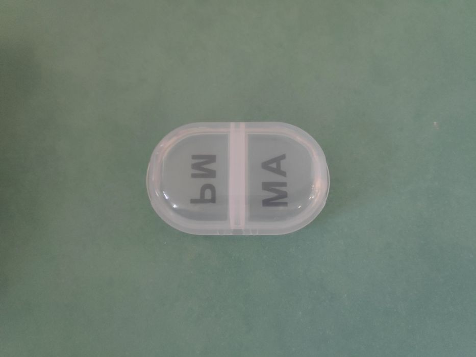 Таблетница день ночь