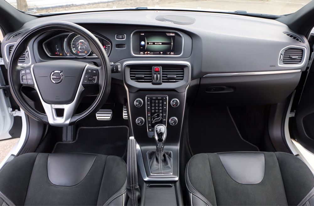 Volvo V40 D3 150cp R.design full 2021 automat