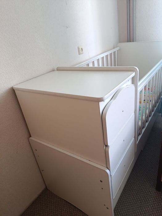Продам детскую кроватку