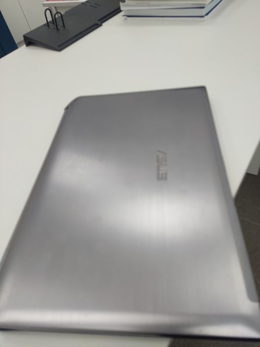 Продам старый ноутбук Асус