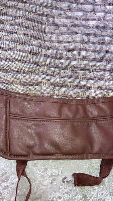 Продам чехлы на машину