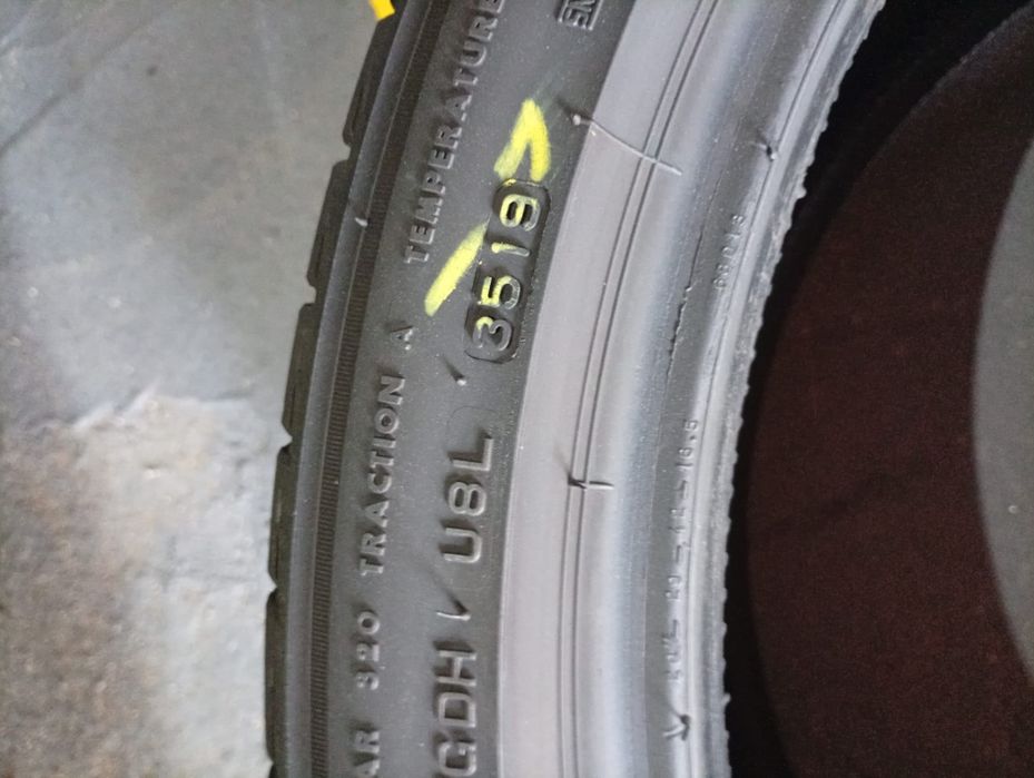 255 40 20 Goodyear și Bridgestone 150 lei bucata