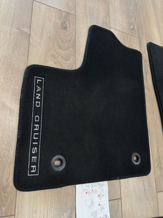 Продам коврики Land Cruiser 300