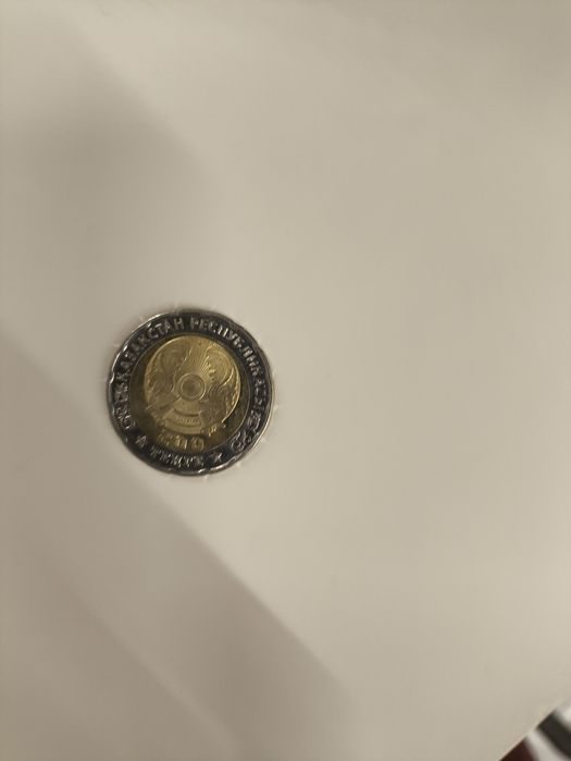 Монета 200 теңге 80 лет