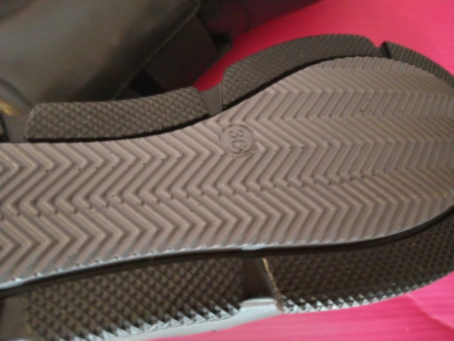 Дамски обувки, спортни боти. Естествена кожа