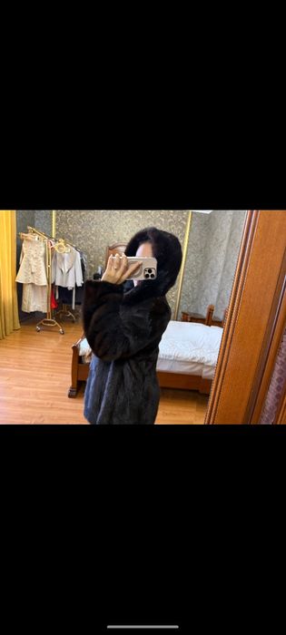 Продам норковую шубу