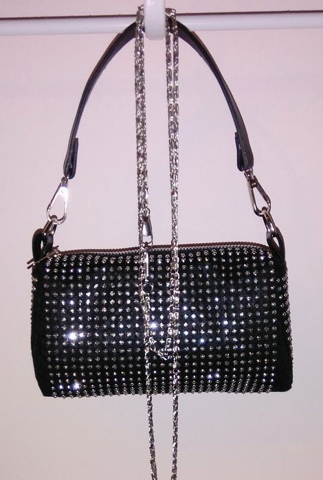 Елегантна дамска чантичка с инкрустирани камъчета