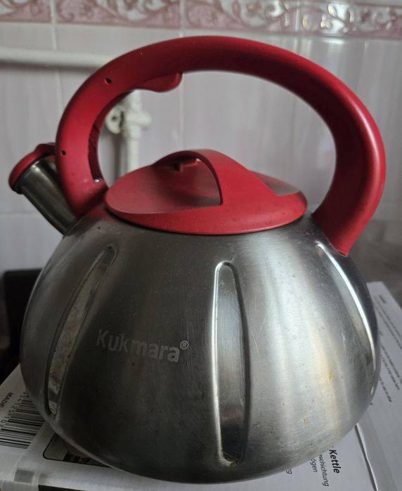 Продам чайник на 3 литра.