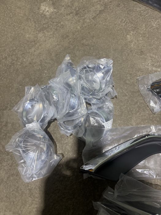 Оправа туманки lexus es