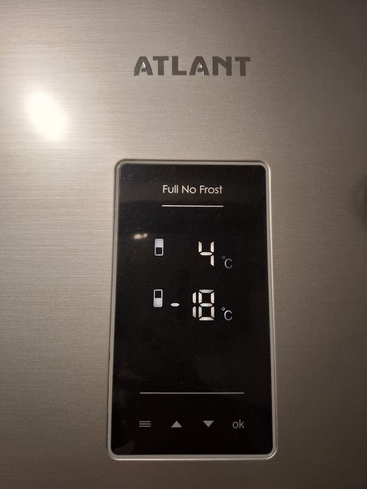Холодильник атлант продам