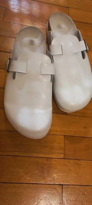 Saboți medicinali noi albi de piele 44