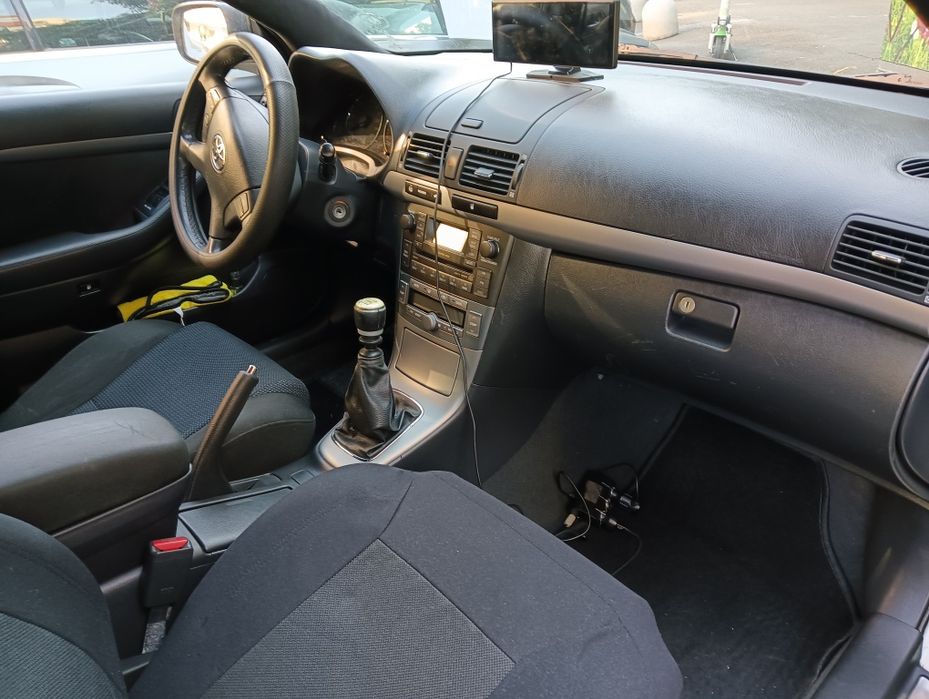 Toyota Avensis D-4D  2.0 126cp