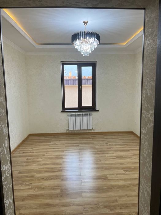 Чирчик шахарда ховли Уй сотилади срочна