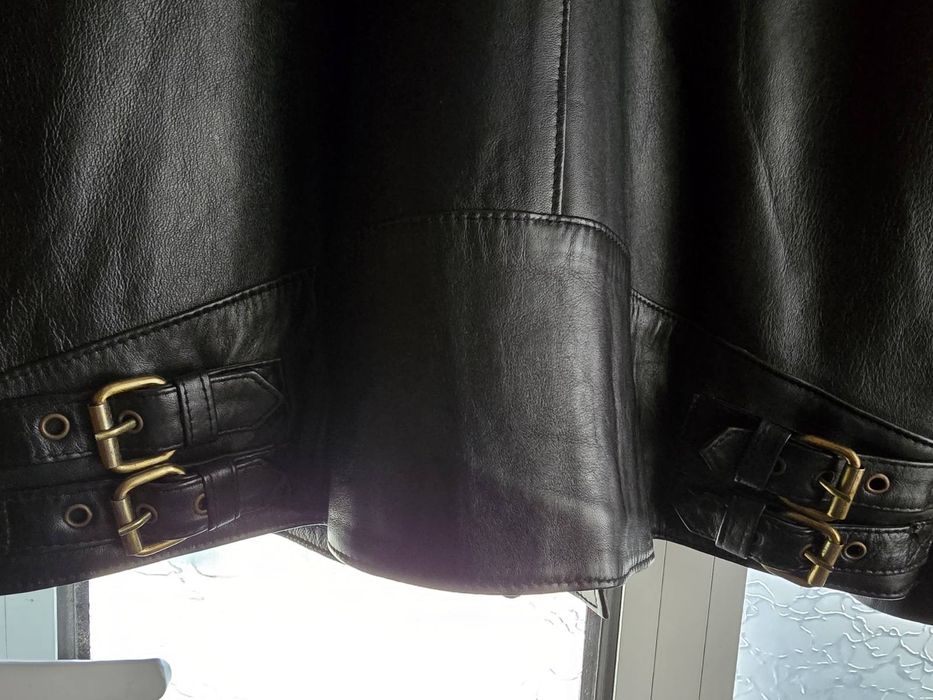 Продавам мъжко яке от естествена кожа