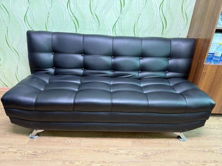 Продам диван в хорошем состоянии