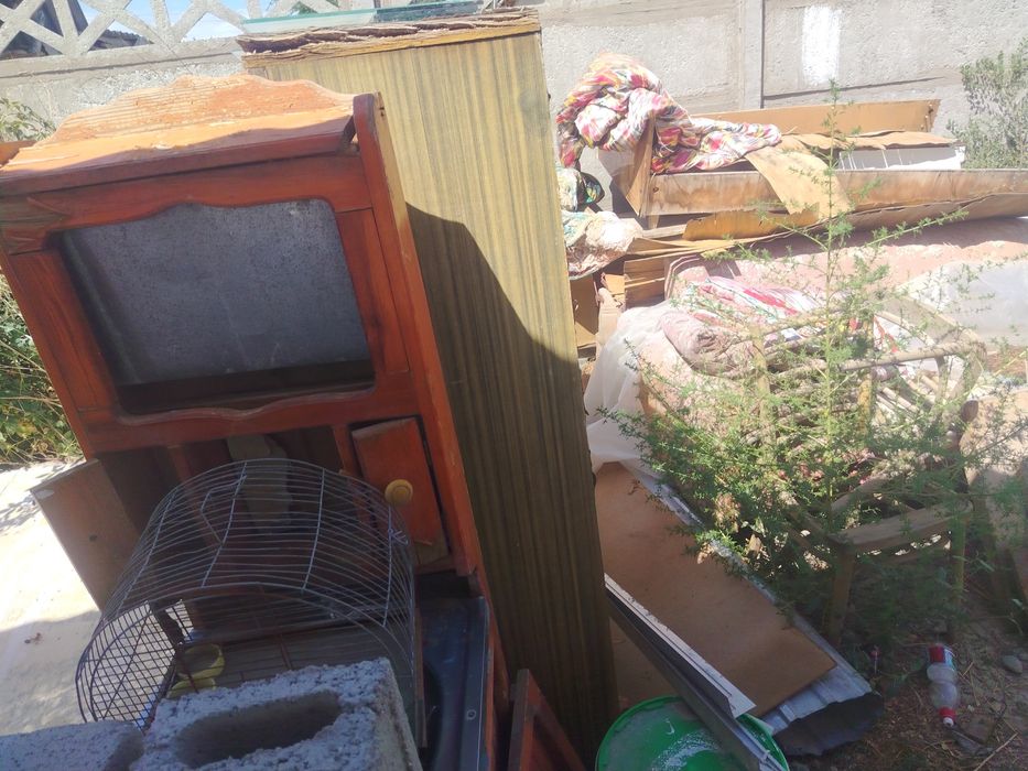 Диваны мебели старый но отличные