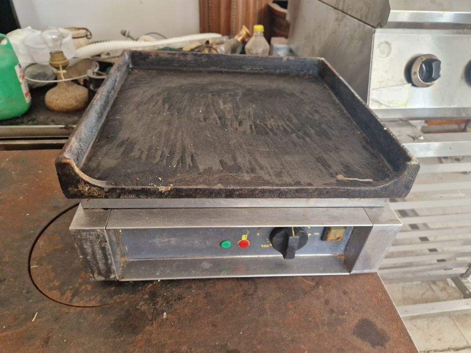 Plita, Gratar de banc cu sau fara Roca vulcanica pe gaz