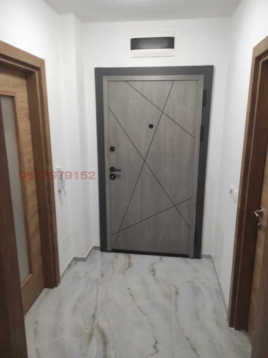 Дава се под наем Двустаен апартамент в София, Връбница 1 - 62 кв.м за 612 € - Снимка #1